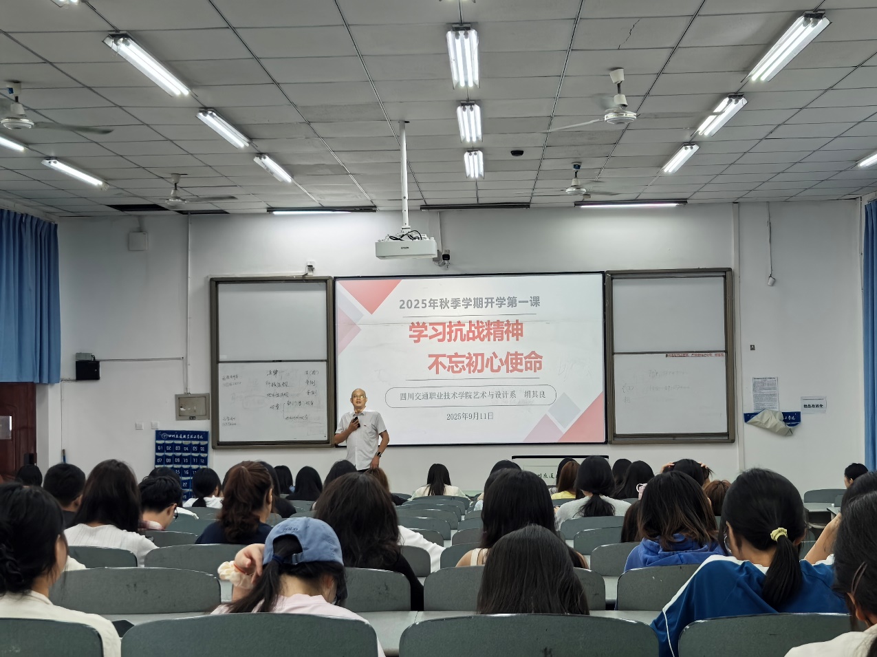 会议室里的人们AI 生成的内容可能不正确。