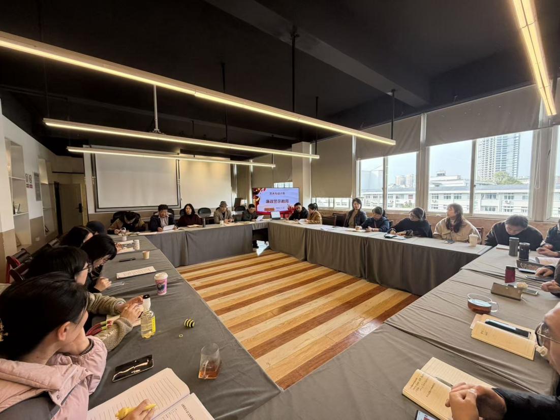 会议室里的人们AI 生成的内容可能不正确。